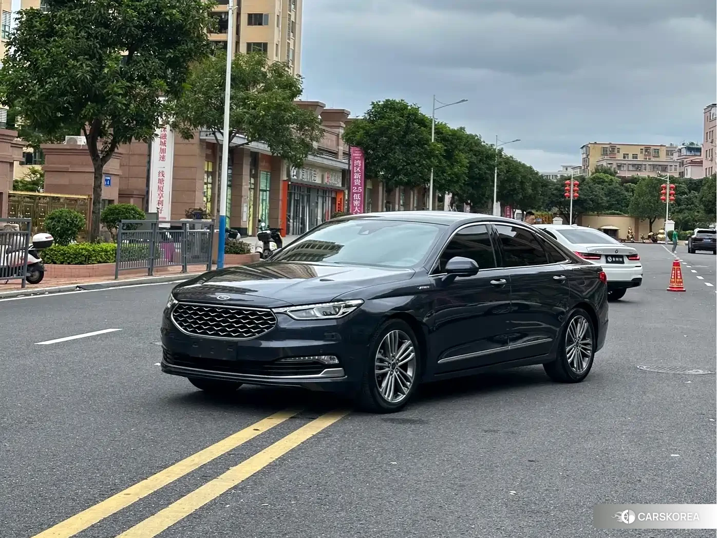 Ford Taurus 2021 Silver/gray из Китая, фото 6