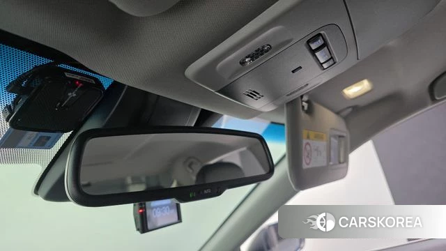 Toyota Camry (XV70) 2023 Серебристо-серый из Кореи, фото 6