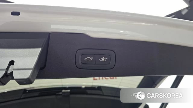 Volvo V60 Cross-Country 2nd Generation 2021 Белый из Кореи, фото 6