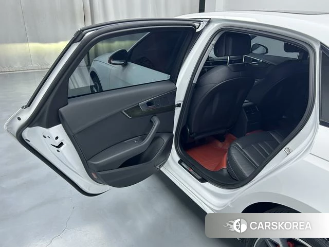 Audi A4L 2023 Белый из Китая, фото 6