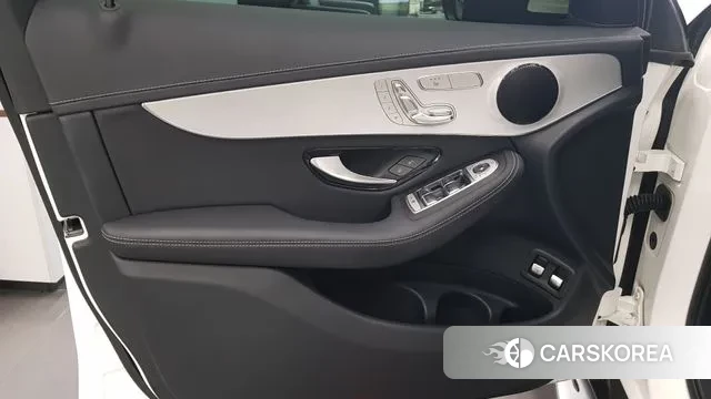 Mercedes-Benz GLC-Class X253 2021 Белый из Кореи, фото 6