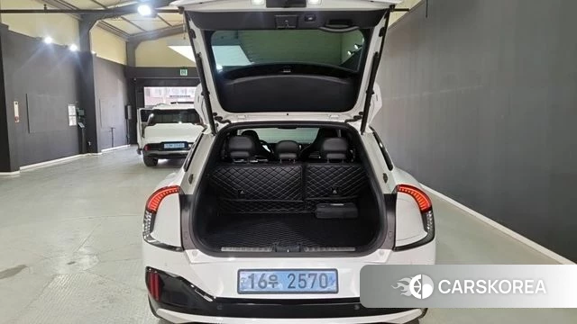 Kia EV6 2023 Белый из Кореи, фото 6