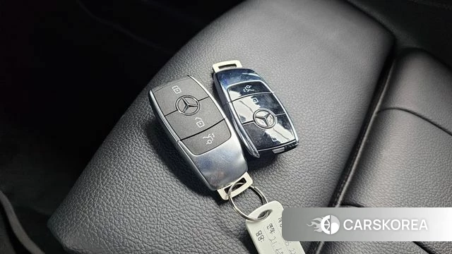 Mercedes-Benz GLB-Class X247 2021 Белый из Кореи, фото 6