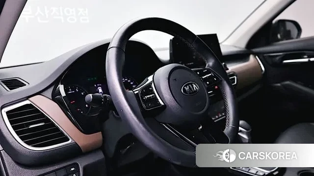 Kia Seltos 2021 Серый из Кореи, фото 6