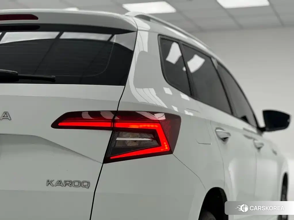 Skoda Karoq 2023 Белый из Китая, фото 6