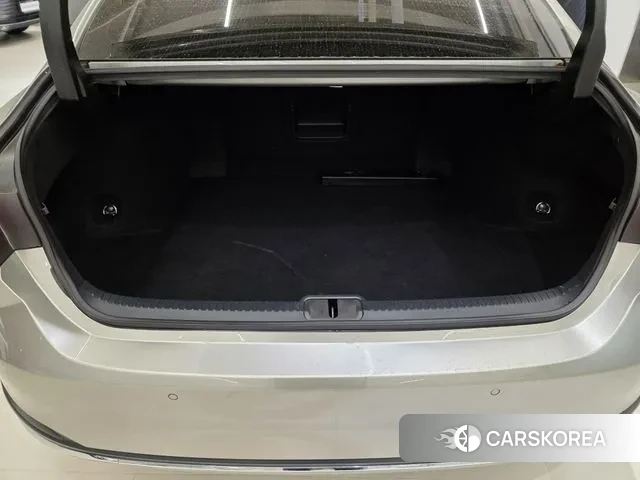 Lexus ES300h 7th generation 2021 Серебряный из Кореи, фото 6