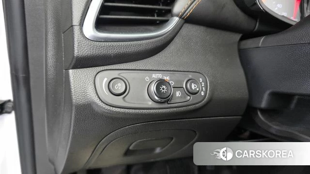 Chevrolet (GM Daewoo) The New Trax 2021 Белый из Кореи, фото 6