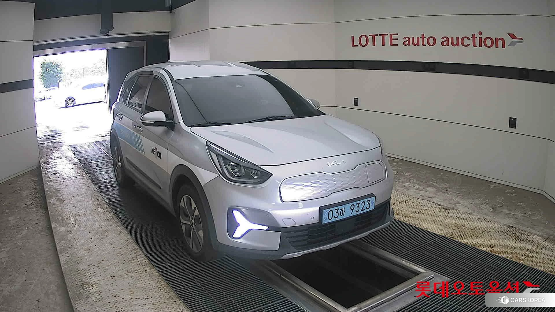 Kia Niro Plus 2023 Sparkling Silver из Кореи, фото 6