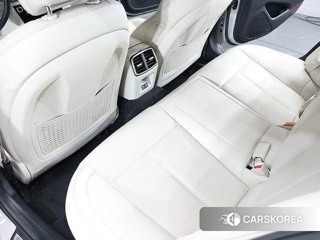 Genesis The New G70 Shooting Brake 2025 Жемчужный цвет из Кореи, фото 6