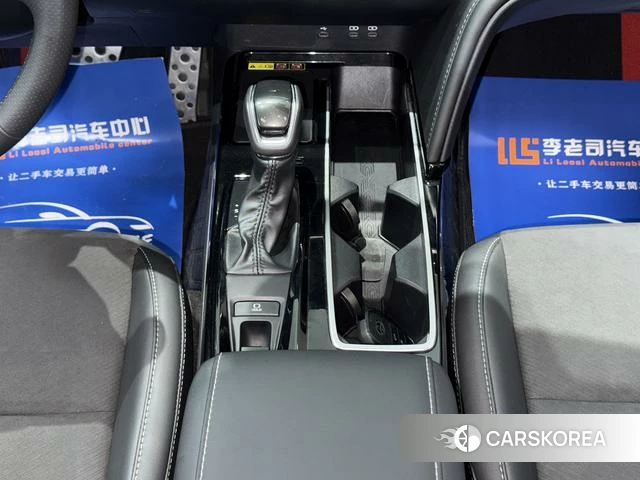 Toyota Camry 2025 Черный из Китая, фото 6
