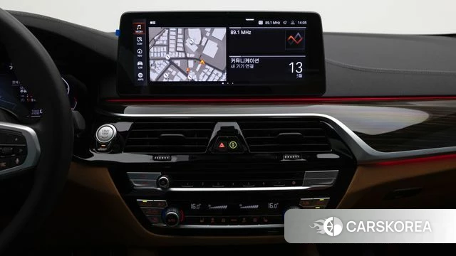 BMW 5 Series (G30) 2022 Белый из Кореи, фото 6
