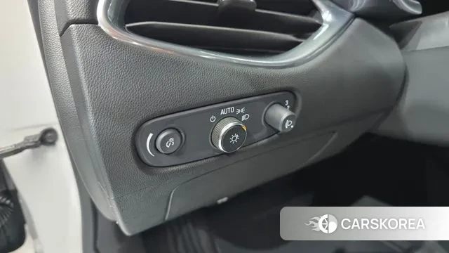 Chevrolet (GM Daewoo) The New Malibu 2019 Белый из Кореи, фото 6