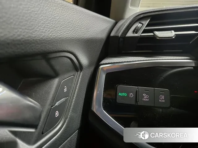 Audi Q3 (F3) 2025 Белый из Кореи, фото 6