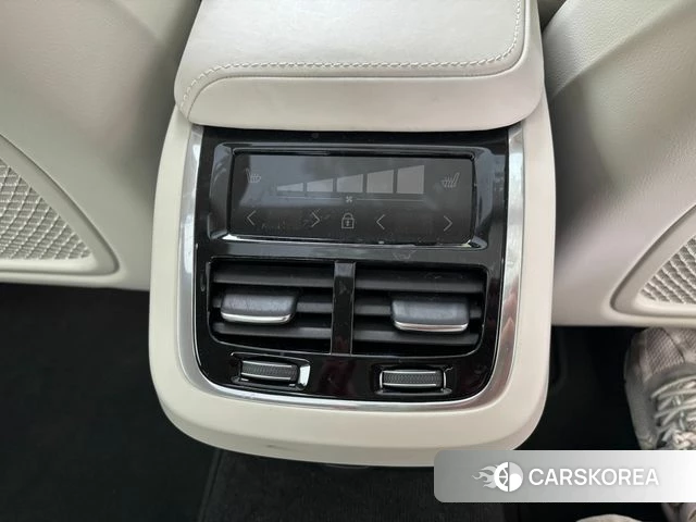 Volvo S60 3rd generation 2021 Красный из Кореи, фото 6