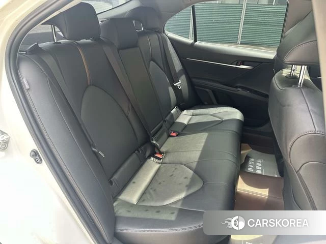 Toyota Camry 2021 Белый из Китая, фото 6