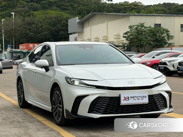 Toyota Camry 2026 Белый из Китая, фото 6