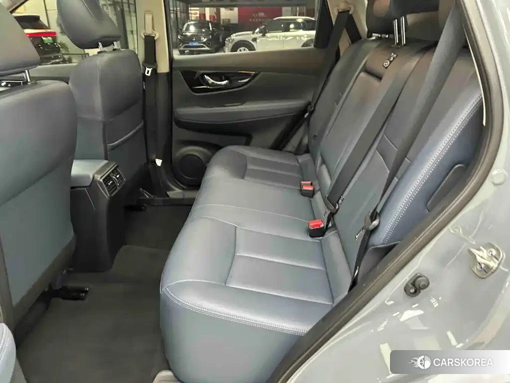 Nissan Qijun 2025 Silver/gray из Китая, фото 6