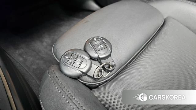 Mini Cooper S Countryman 2021 Темно-зеленый из Кореи, фото 6