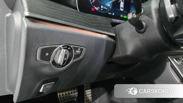 Mercedes-Benz E-Class W213 2022 Белый из Кореи, фото 6