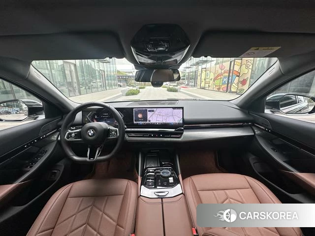 BMW 5 series 2024 Черный из Китая, фото 6