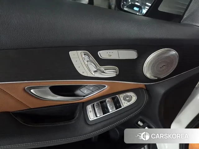 Mercedes-Benz GLC-Class X253 2021 Белый из Кореи, фото 6