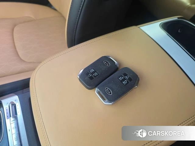 Kia Carnival 4th generation 2021 Черный из Кореи, фото 6