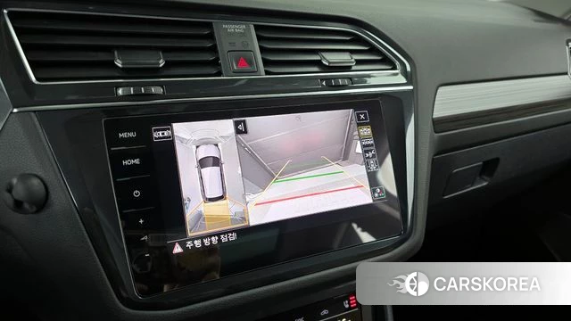 Volkswagen Tiguan Allspace 2023 Белый из Кореи, фото 6