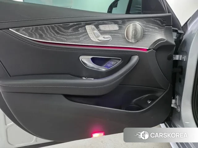 Mercedes-Benz E-Class W213 2022 Серебряный из Кореи, фото 6