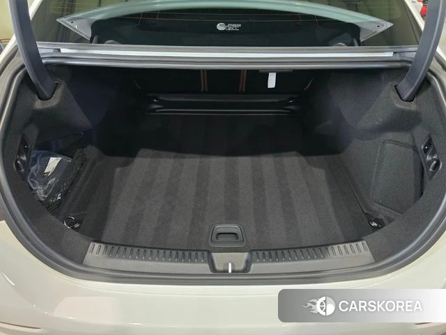 Mercedes-Benz E-Class W214 2026 Белый из Кореи, фото 6