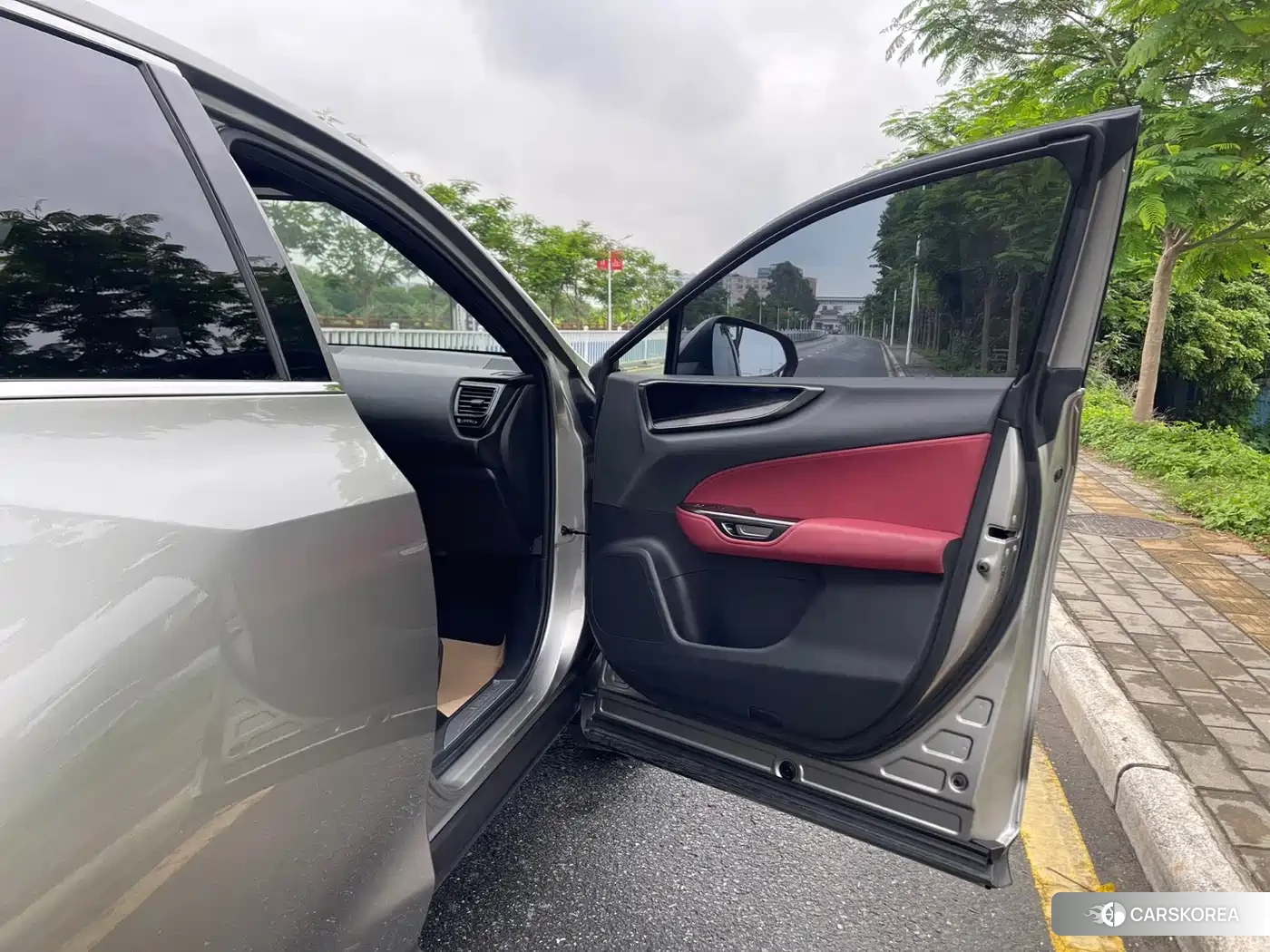Lexus NX 2022 Silver/gray из Китая, фото 6