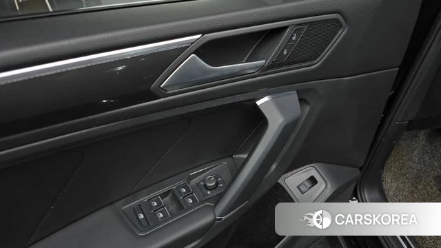 Volkswagen Tiguan second Generation 2020 Черный из Кореи, фото 6