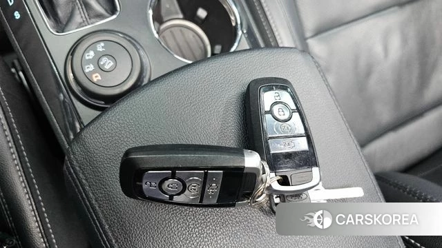 Ford Explorer 2018 Черный из Кореи, фото 6