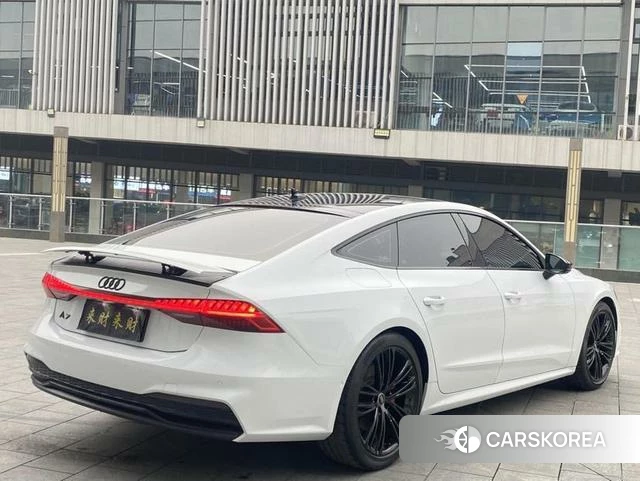 Audi A7 2022 Белый из Китая, фото 6