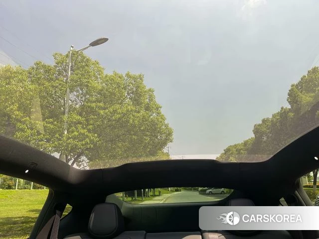 Tesla Model Y 2026 Черный из Китая, фото 6