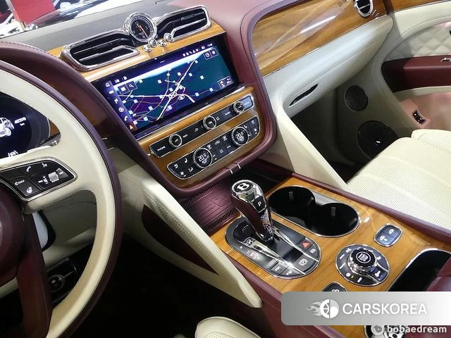 Bentley Bentayga 2022 Белый из Кореи, фото 6