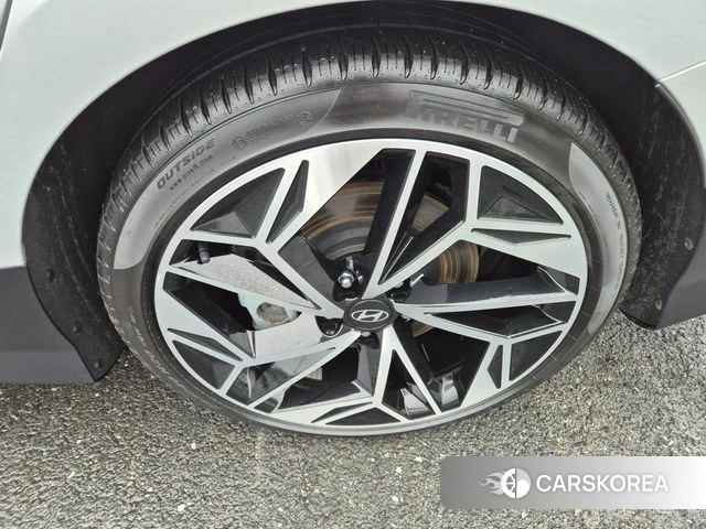 Hyundai Ionic 6 2023 Серебристо-серый из Кореи, фото 6