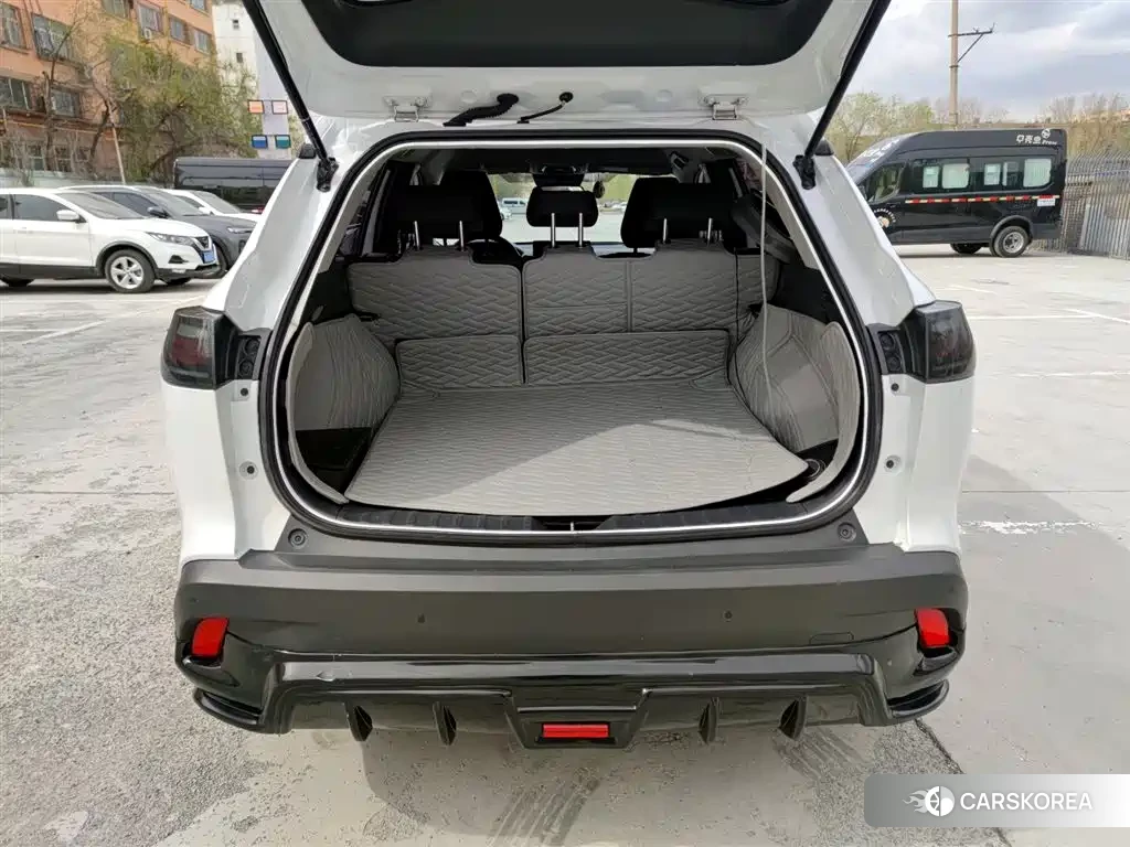Toyota Corolla 2024 Белый из Китая, фото 6