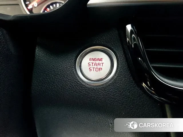 Kia The New K5 2nd generation 2019 Белый из Кореи, фото 6