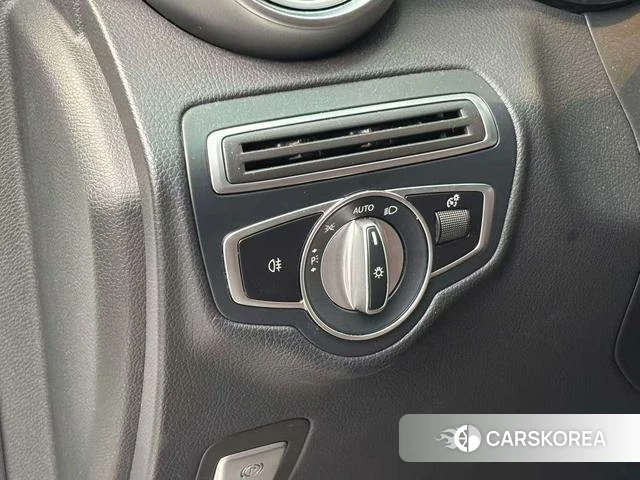 Mercedes-Benz GLC 2021 Белый из Китая, фото 6