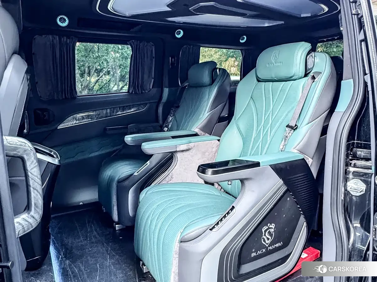 Ford Tourneo 2026 Черный из Китая, фото 6