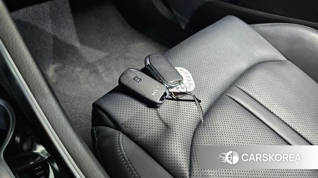 Kia K5 3rd generation 2021 Серый из Кореи, фото 6