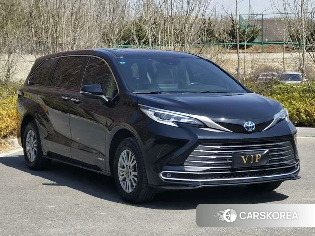 Toyota Saina 2023 Черный из Китая, фото 6