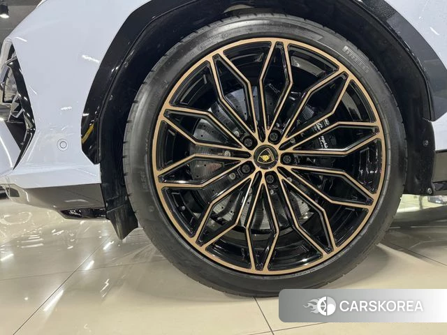 Lamborghini Urus 2025 Белый из Кореи, фото 6