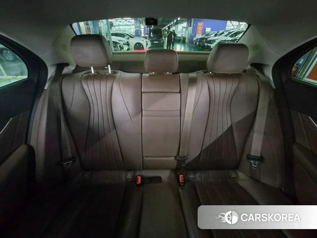 Mercedes-Benz E-Class W213 2019 Белый из Кореи, фото 6