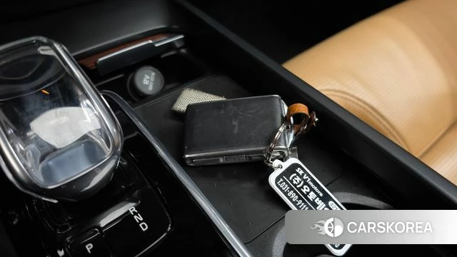 Volvo S60 3rd generation 2021 Белый из Кореи, фото 6