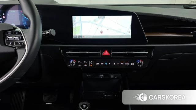 Kia Di Ol Nu Niro 2024 Белый из Кореи, фото 6