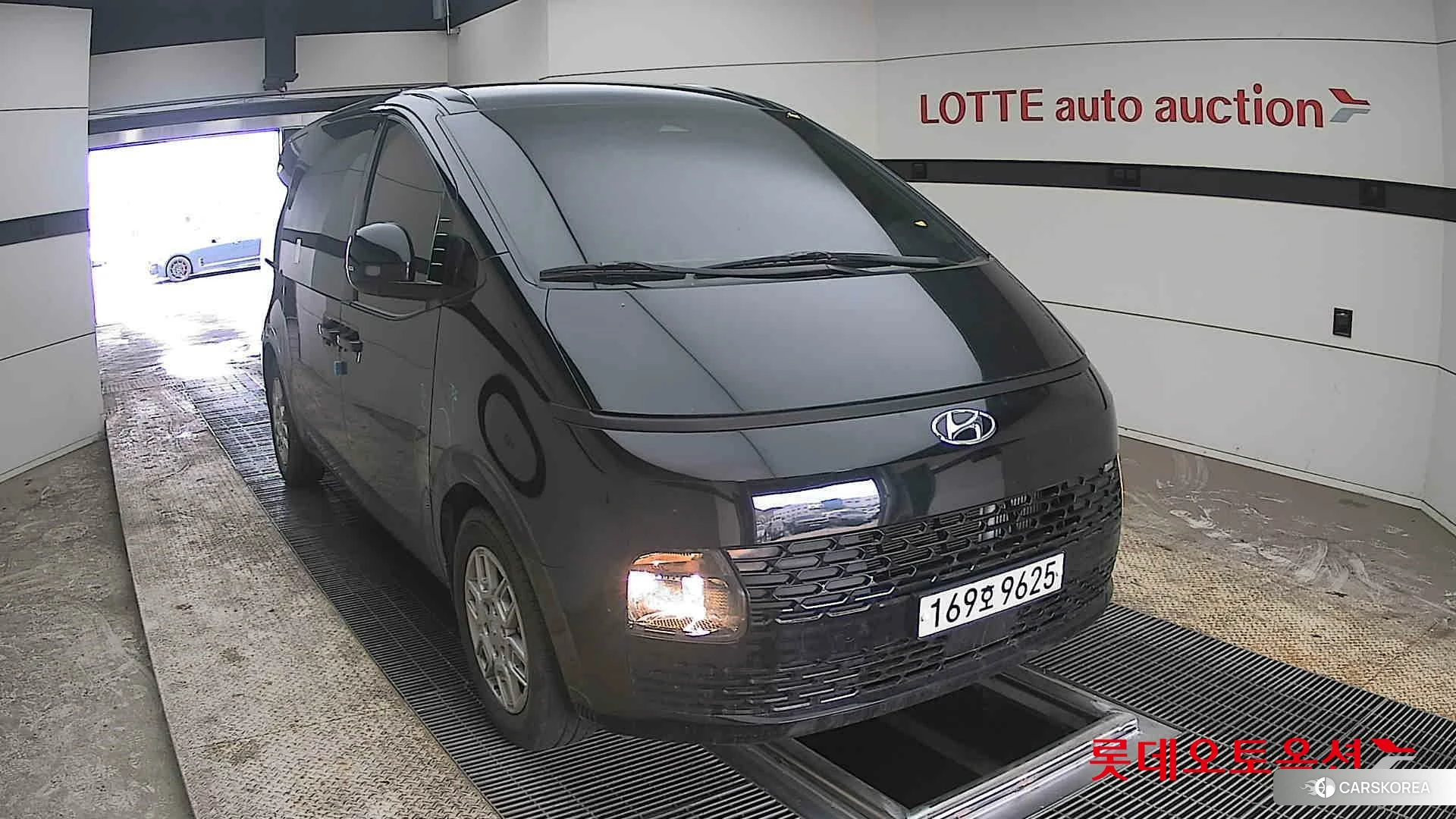 Hyundai Staria 2023 Abyss Black Pearl из Кореи, фото 6