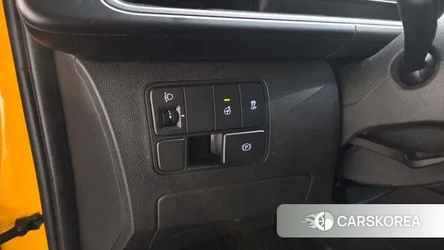 Hyundai Staria 2021 Желтый из Кореи, фото 6