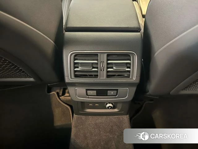 Audi Q5L 2024 Черный из Китая, фото 6