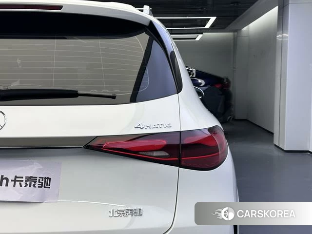 Mercedes-Benz GLC 2023 Белый из Китая, фото 6